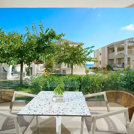 Iliorama Luxury Hotel de apartamente