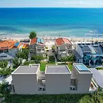 Iliorama Luxury アパートホテル 4*