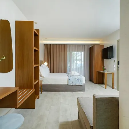 Aparthotel Iliorama Luxury Suites 4*