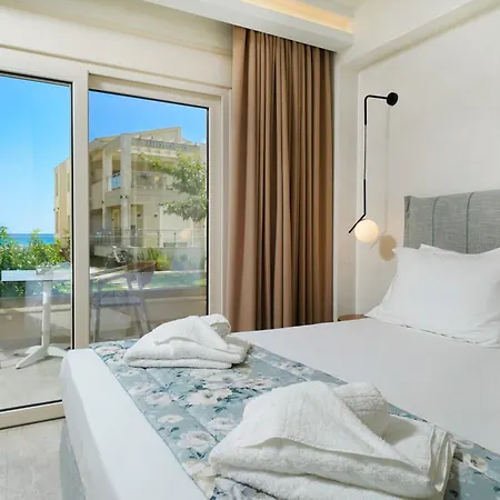 Aparthotel Iliorama Luxury Suites 4*
