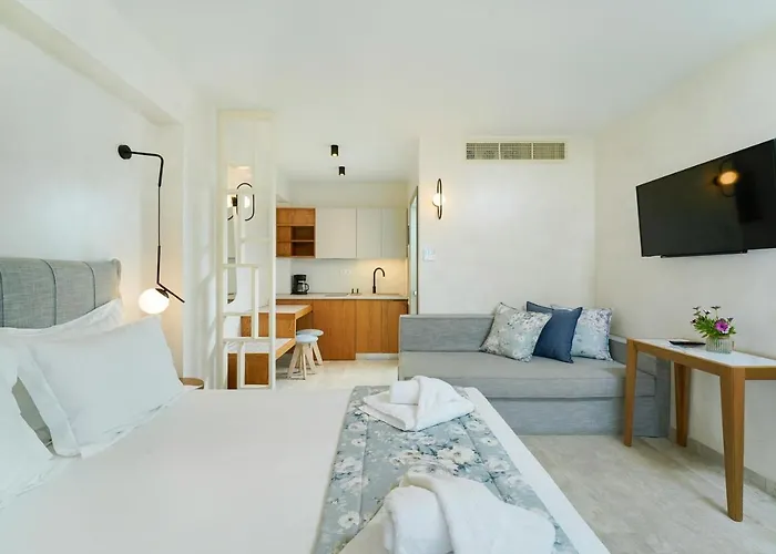 Iliorama Luxury Aparthotel 4*